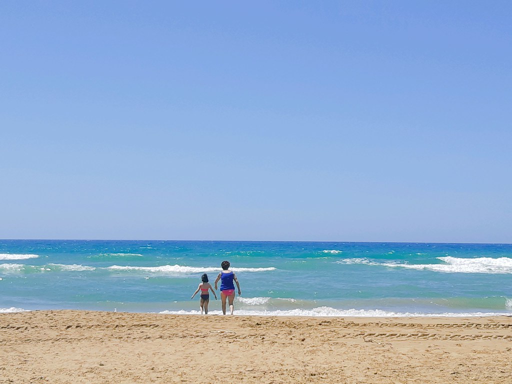Famille sur la plage d'Antalya