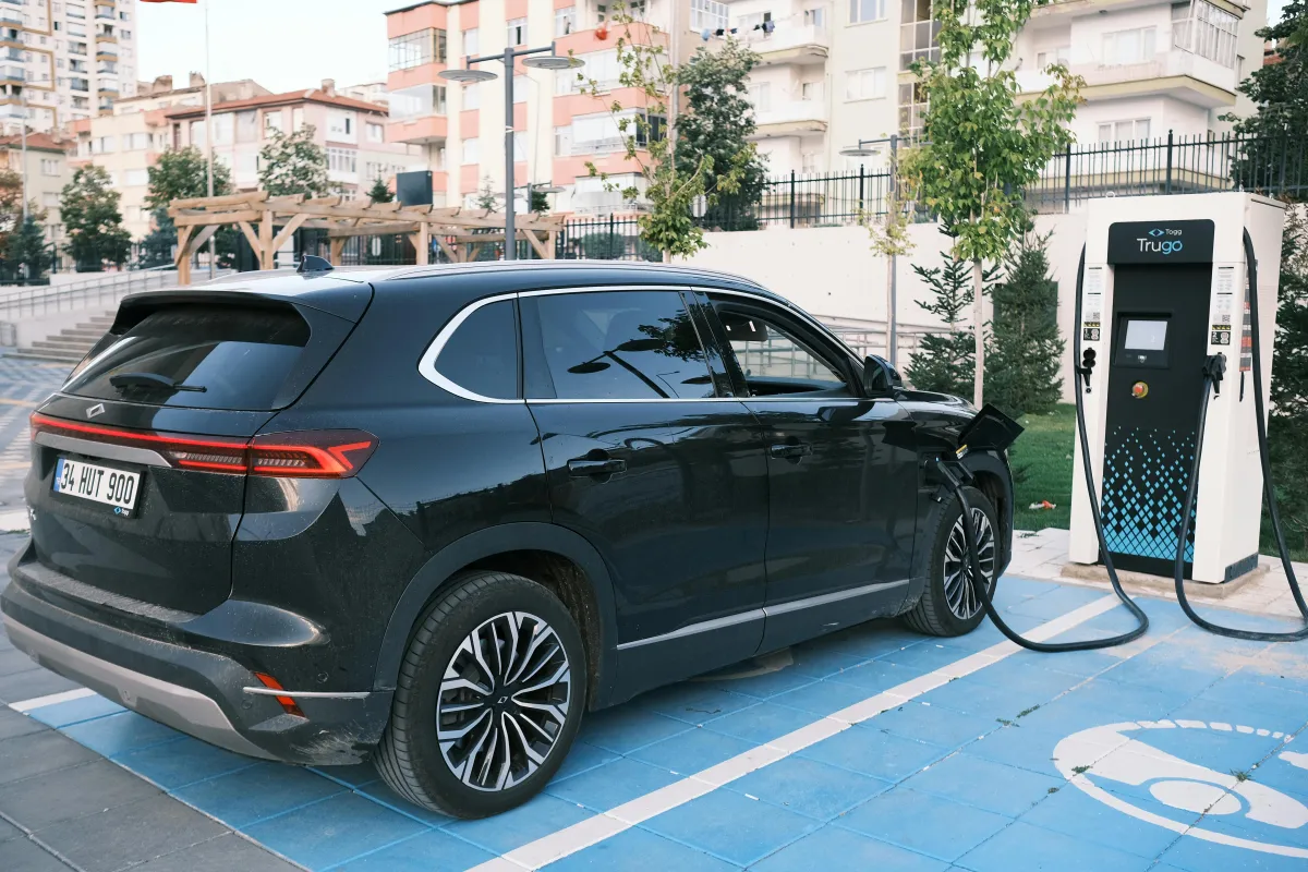 Borne de recharge pour voiture électrique à Niğde en Turquie