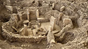 Cercle de piliers en T du temple néolithique de Göbekli Tepe vu d'en haut