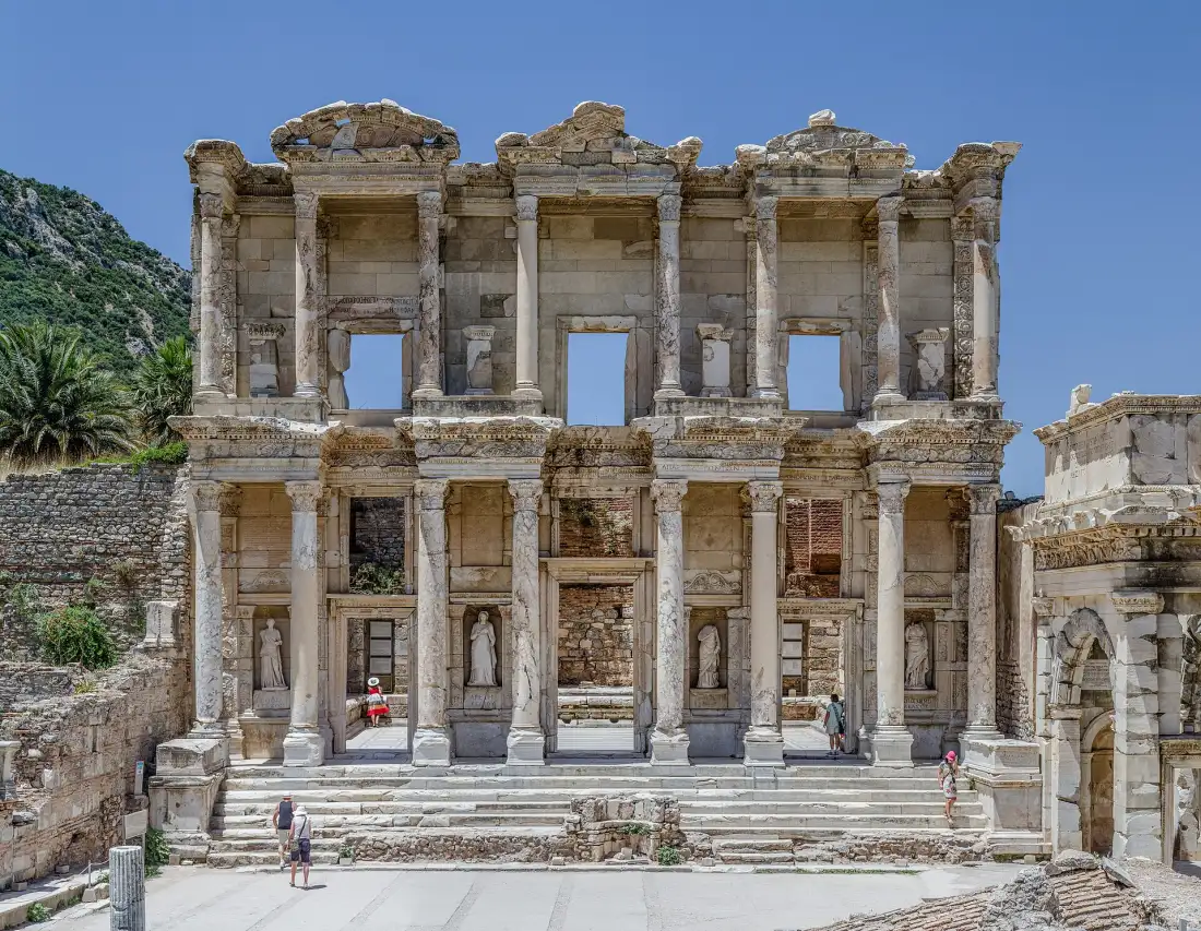 Façade de la bibliothèque de Celsus à Éphèse