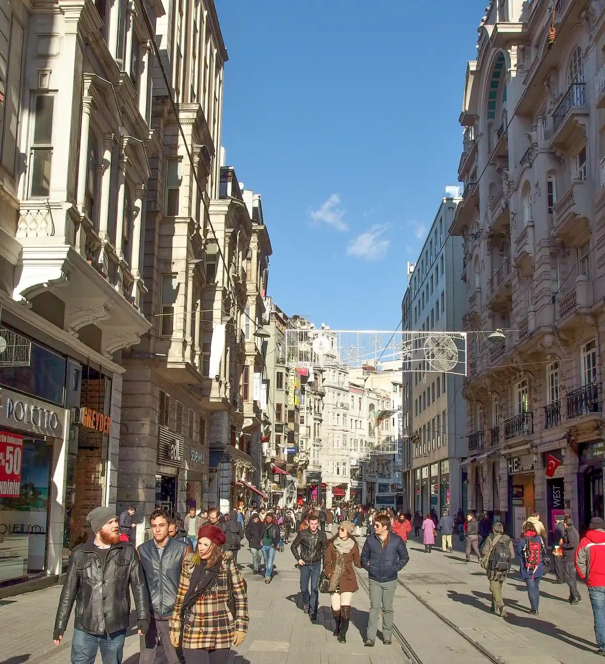 Avenue Istiklal, grande rue piétonne de Beyoğlu à Istanbul
