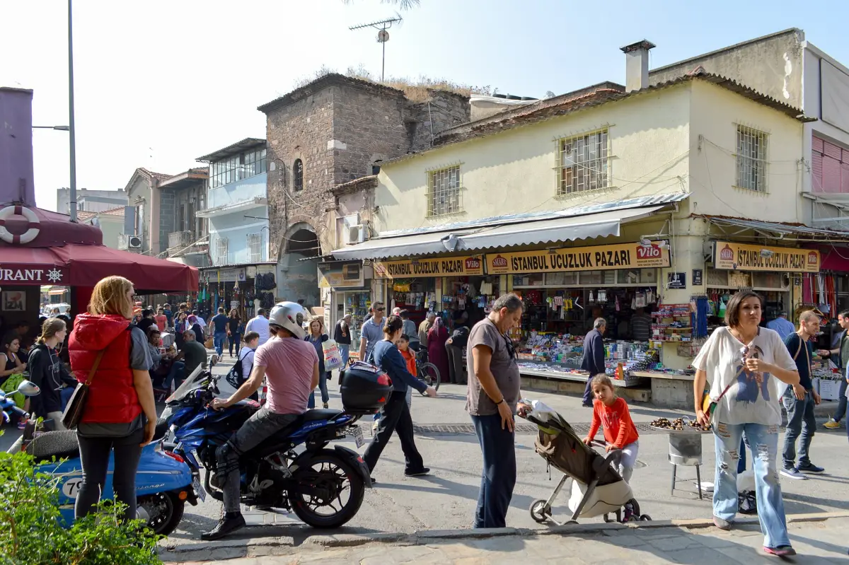 Ruelle commerçante du bazar de Kemeraltı à Izmir